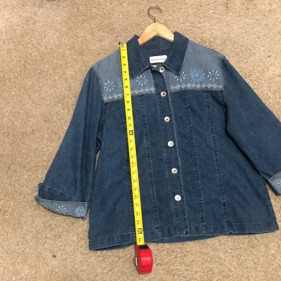 Alfred Dunner Denim Shirt Embroidered details Country Style Size 14 - Picture 10 of 12